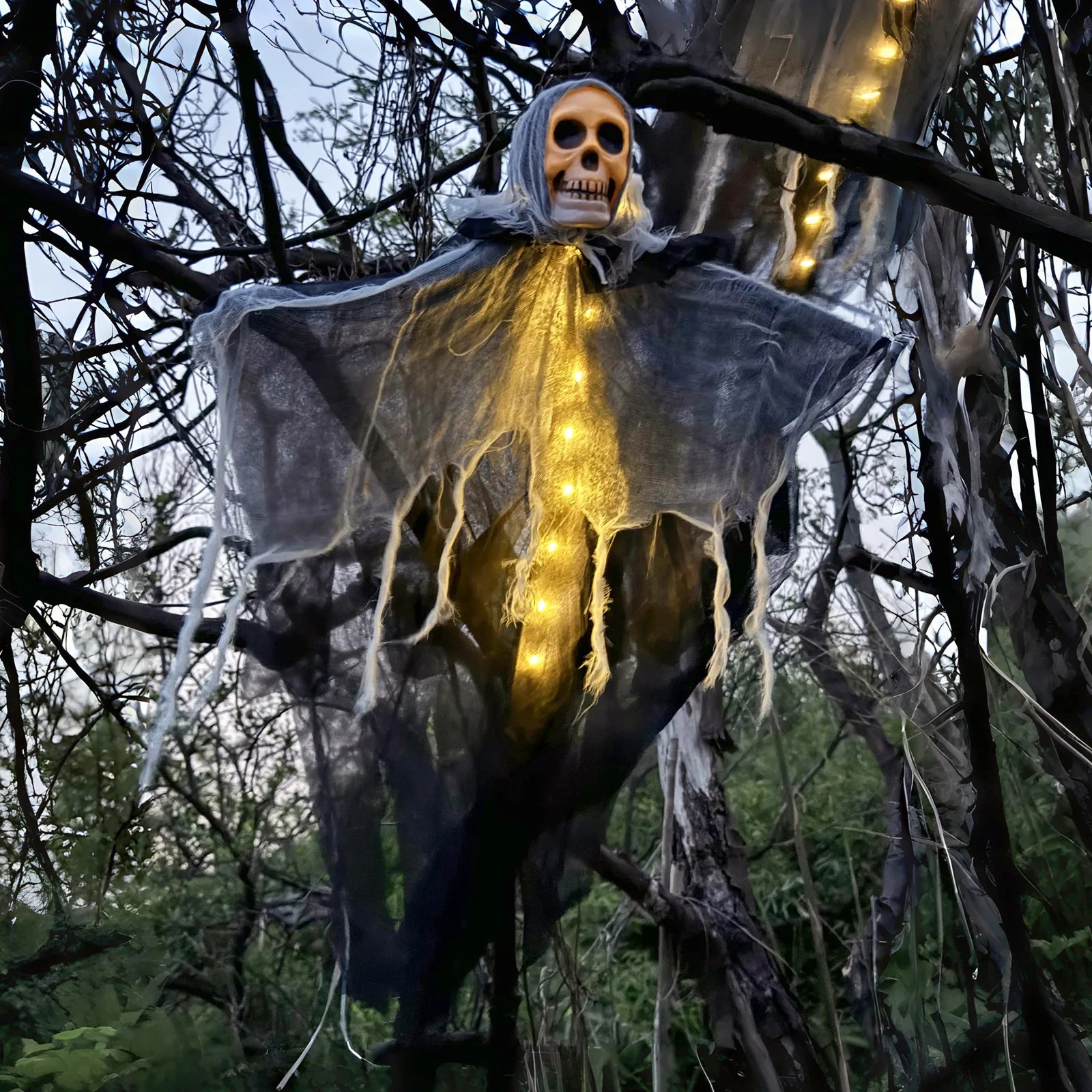 LED Skeleton & Ghost String Lights – Halloween Indoor & Outdoor Decor