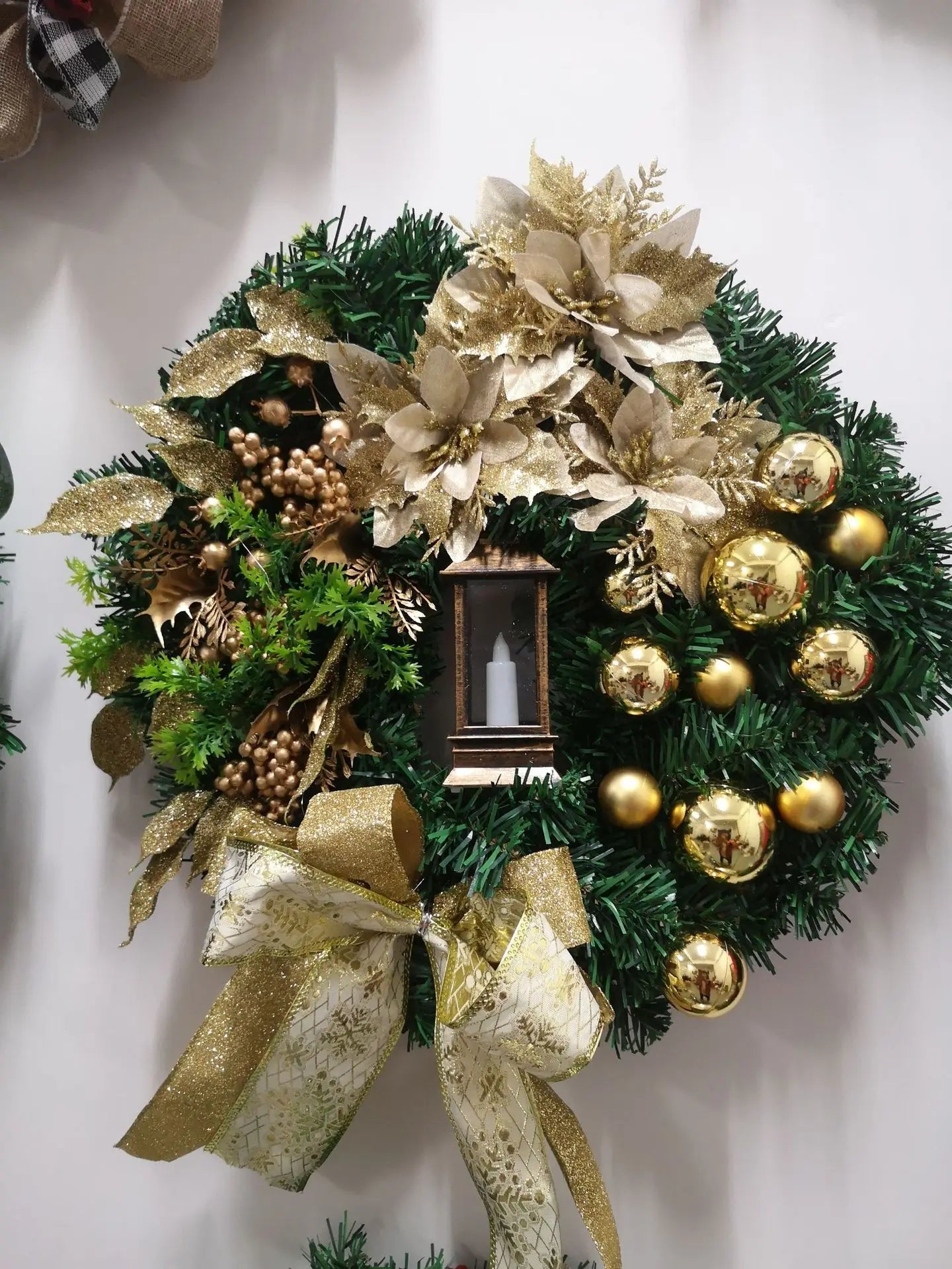 45cm Golden Christmas Wreath with Lights – Front Door & Wall Decor