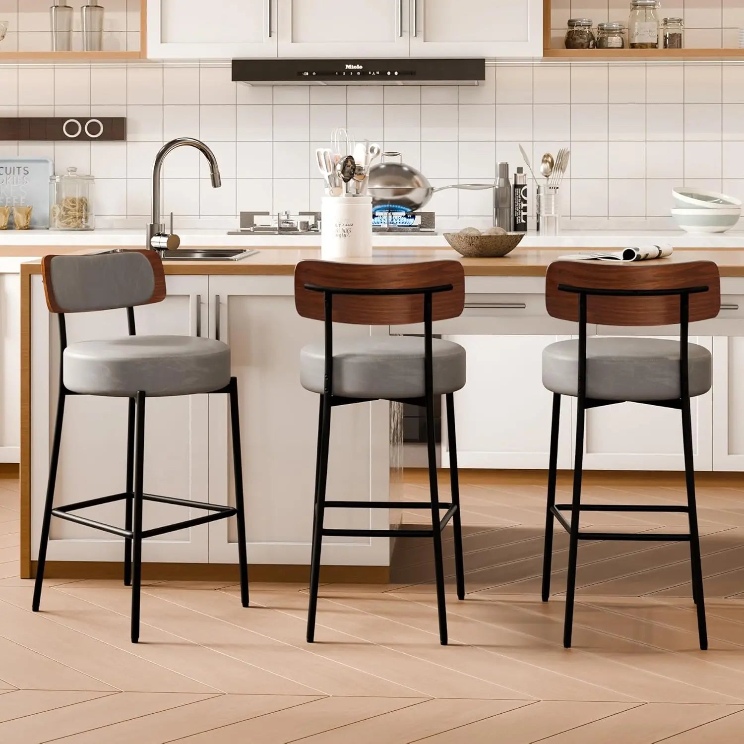 Bar stool