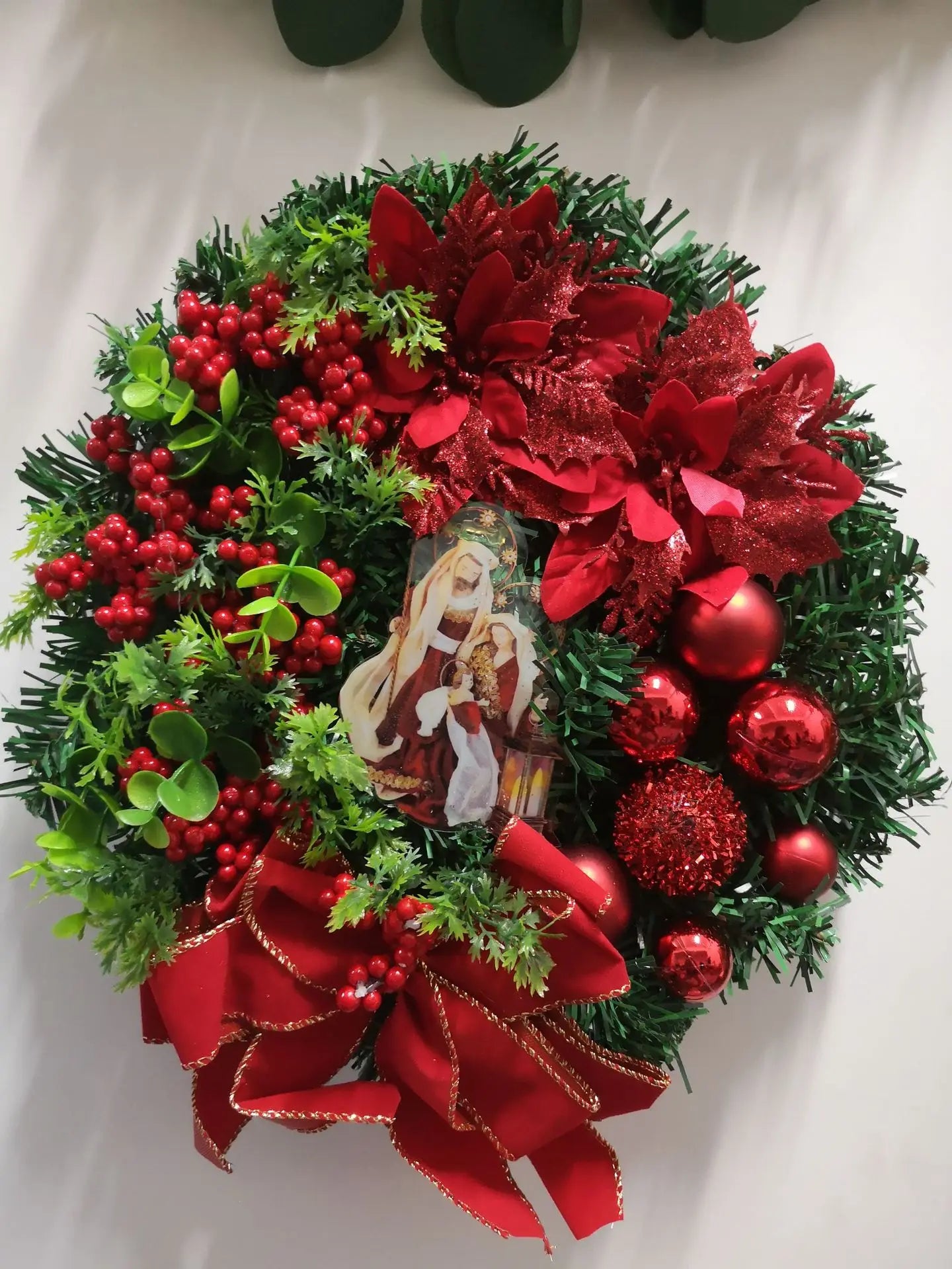 45cm Golden Christmas Wreath with Lights – Front Door & Wall Decor