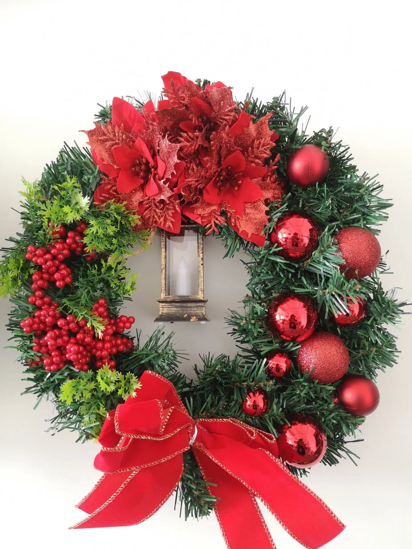 45cm Golden Christmas Wreath with Lights – Front Door & Wall Decor