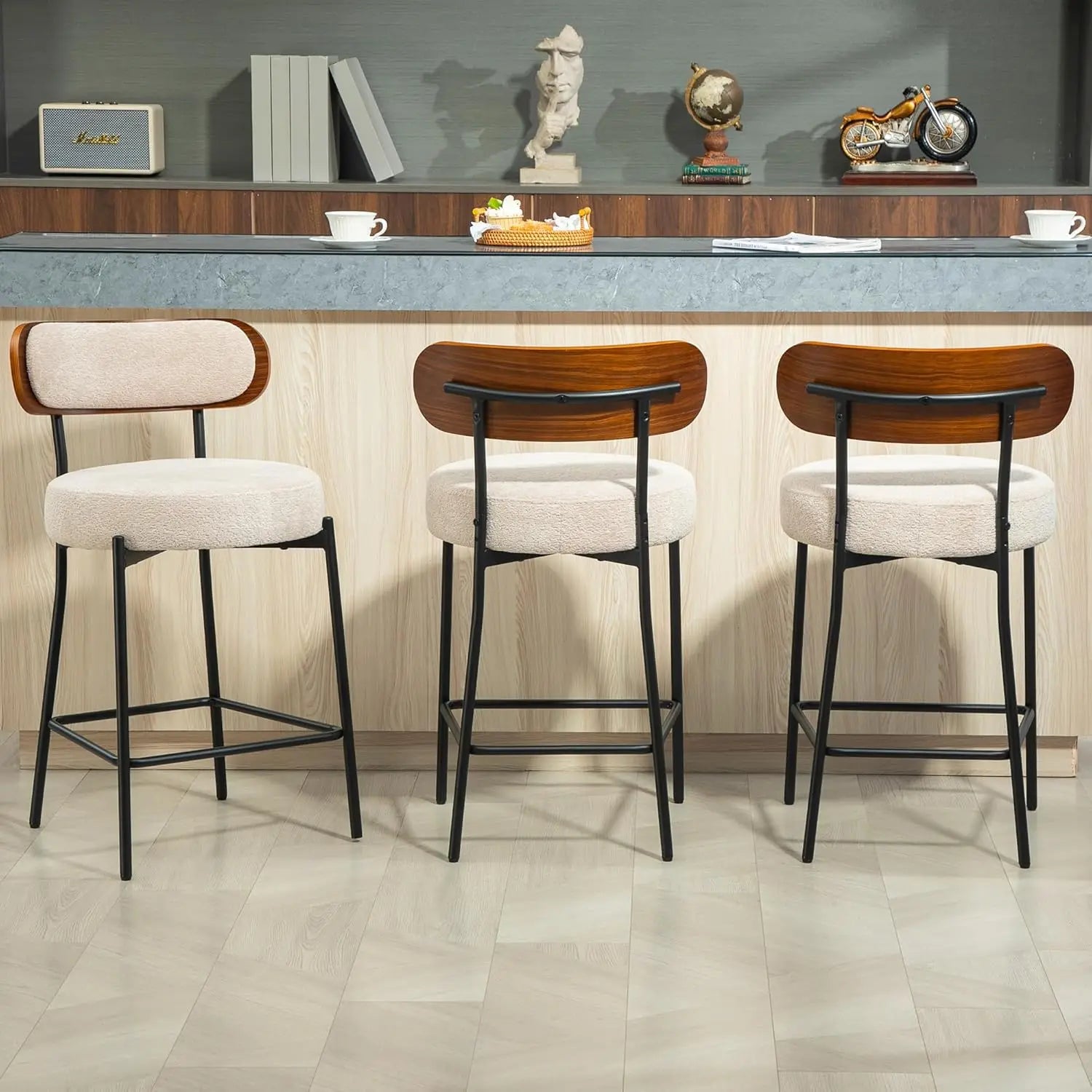 Bar stool
