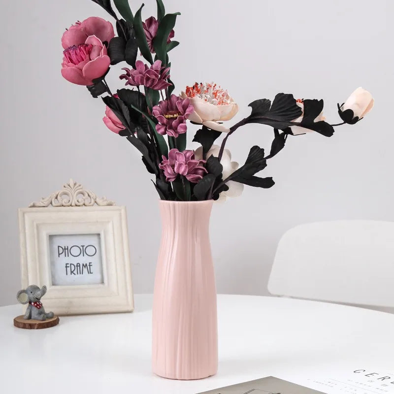 Nordic Minimalist Flower Vase – Solid Color Plastic Pot for Home & Desk